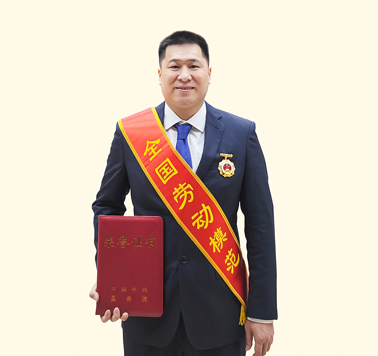 不朽情缘“85后”特级技师庞淇文荣获天下劳动模范